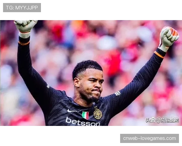 弗赖堡俱乐部与主力门将阿图博卢完成续约,新合同至2028年 弗赖堡俱乐部与主力门将阿图博卢完成续约,新合同至2028年